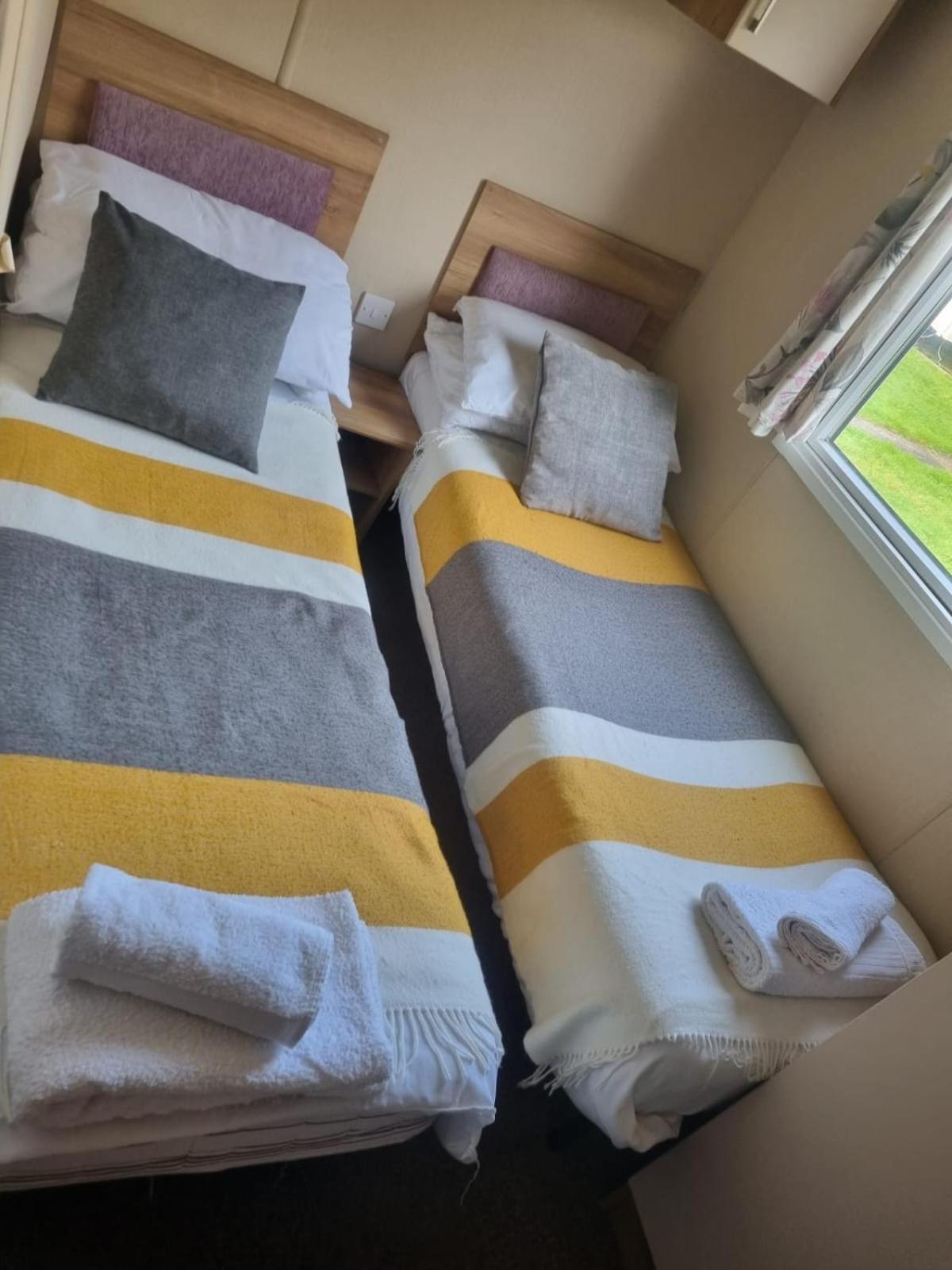 Newquay Bay Porth Caravan - 6 Berth エクステリア 写真