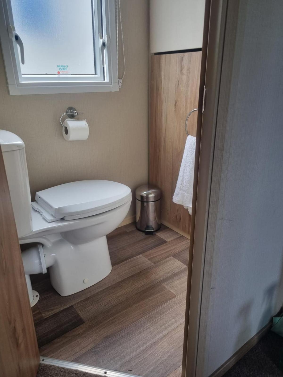 Newquay Bay Porth Caravan - 6 Berth エクステリア 写真